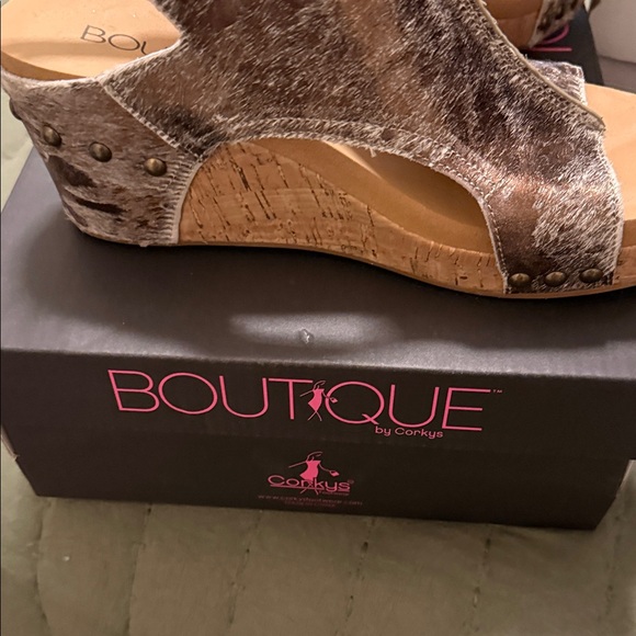 Boutique Corkys Women's Mohair Brown Sandals w/ Yoga Mat insoles - Picture 7 of 9